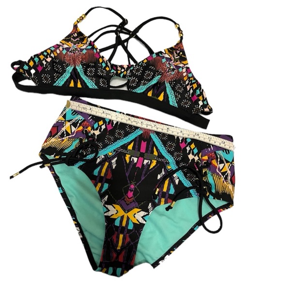 TIME AND TRU BIKINI - Picture 4 of 13